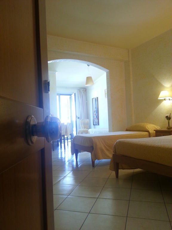 Hotel Mistef Фалерна Номер фото